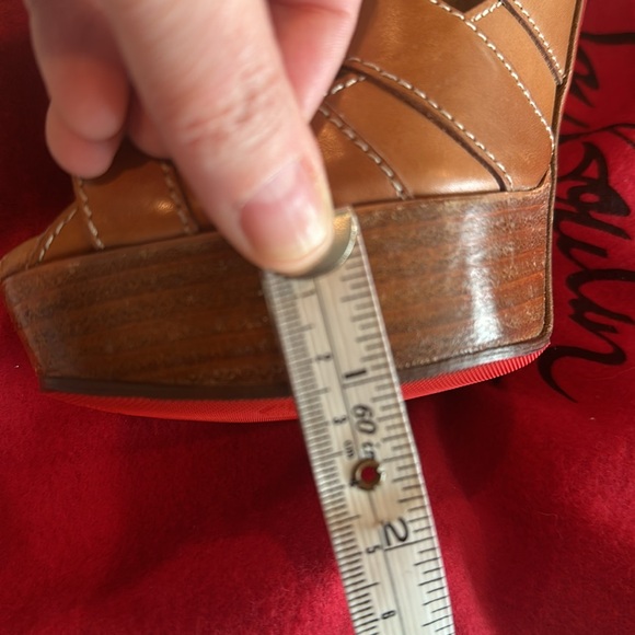 Authentic Christian Louboutin Pique Crie 140 Strappy Tan Ankle Booties size 37 - Picture 10 of 10